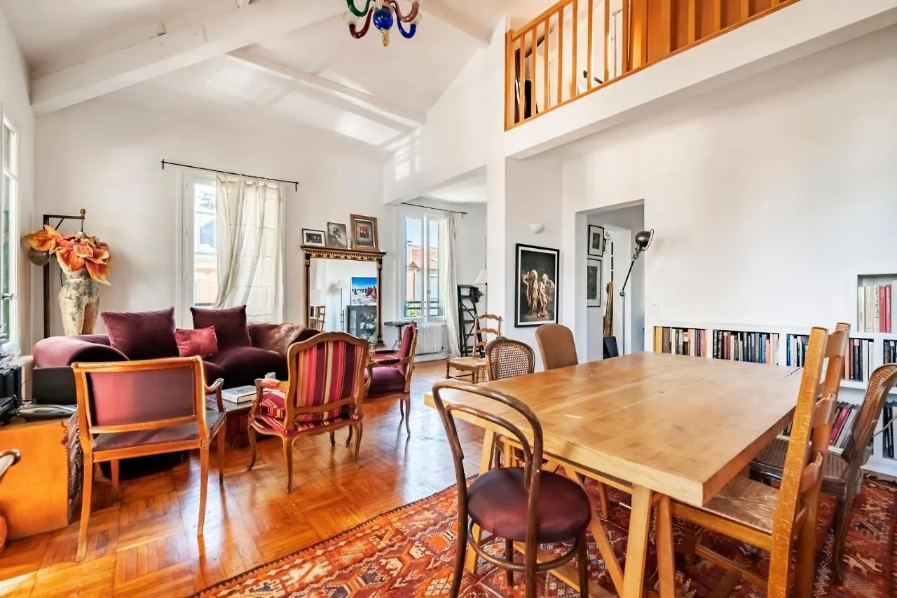Veeve - Eclectic Delights Apartment Paris France