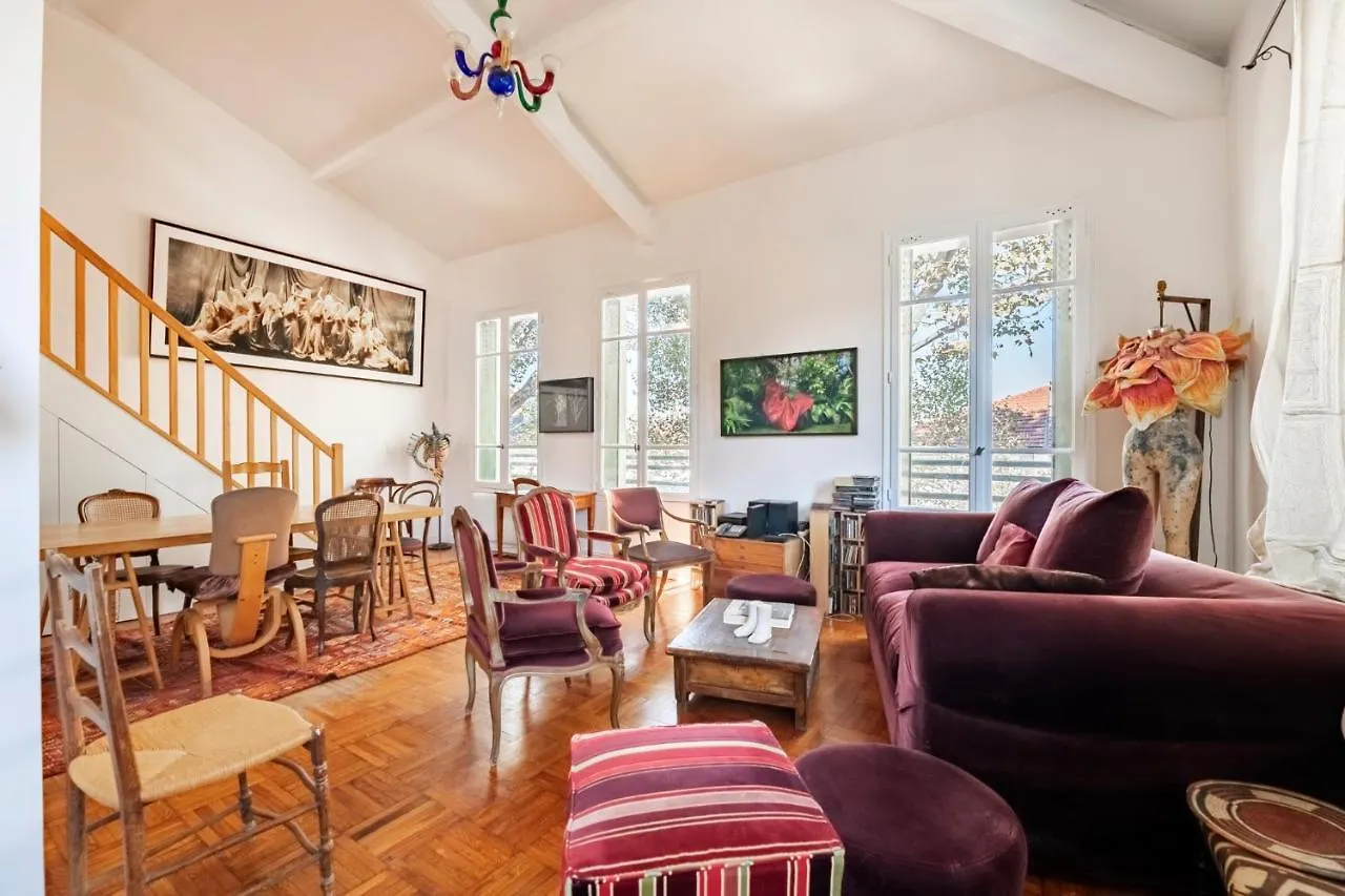 Veeve - Eclectic Delights Apartment Paris